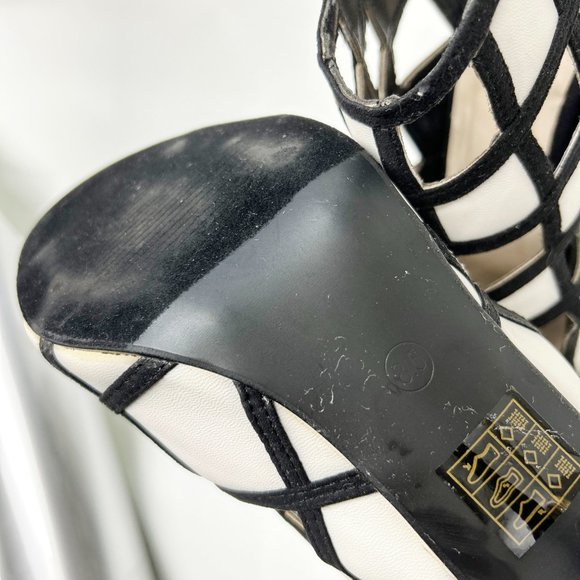 Nyla Checkered Black White Booties - Picture 5 of 5